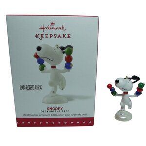 Hallmark Ornament 2015 Keepsake Peanuts Snoopy Decking the tree Christmas Bulbs
